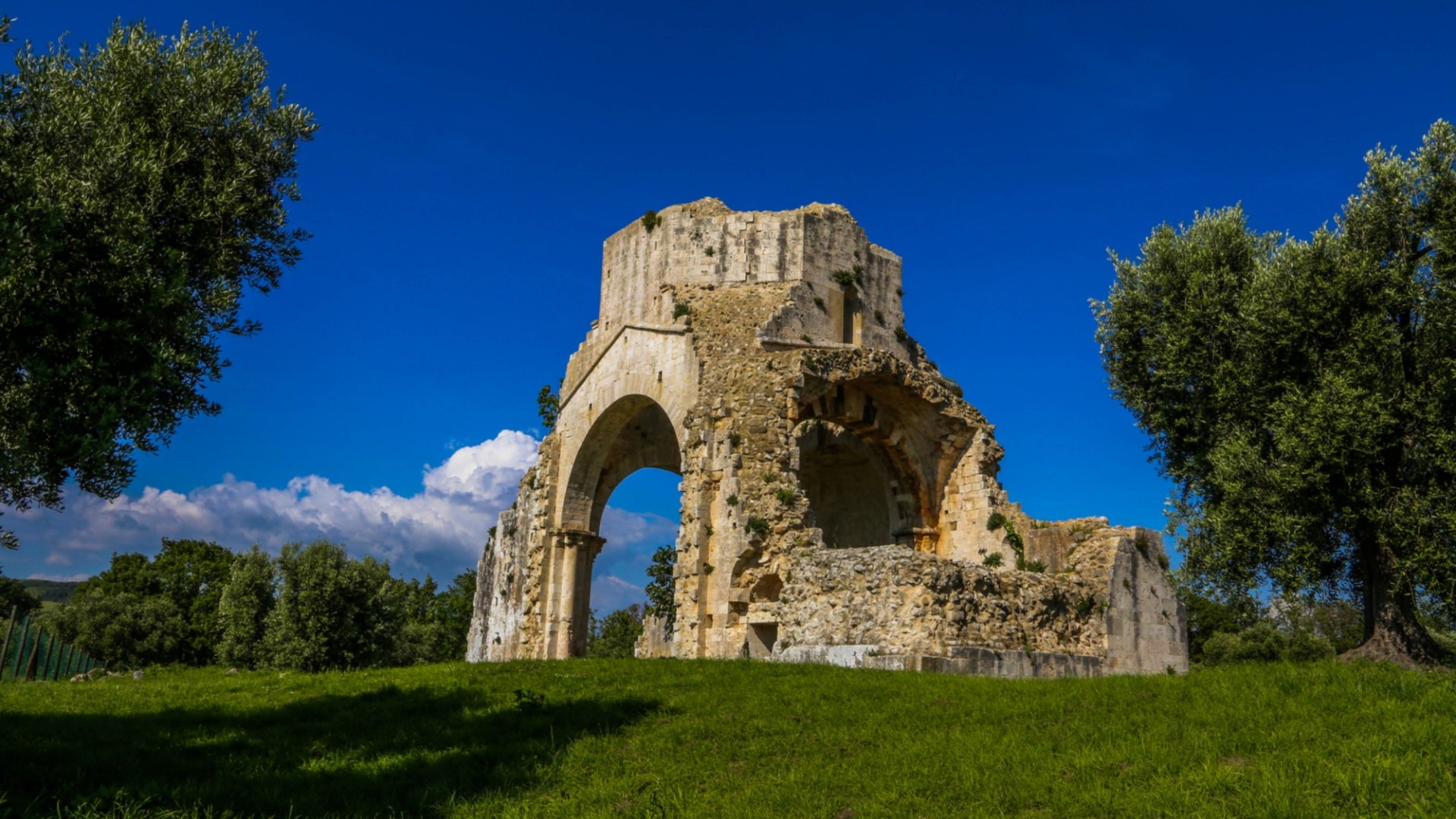 Las Ruinas de San Bruzio en Magliano in Toscana