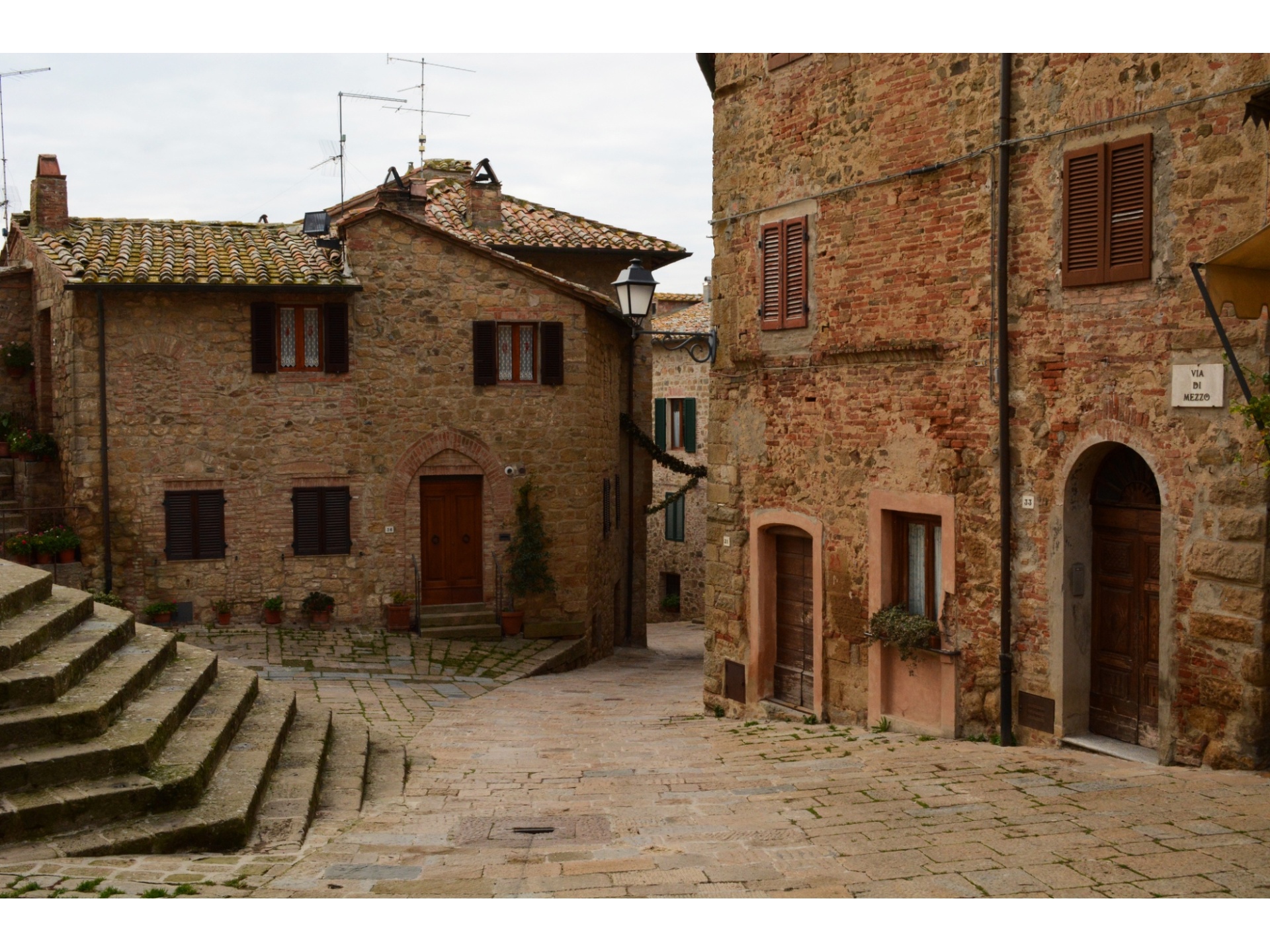 Visit Monticchiello In Val D Orcia Visit Tuscany