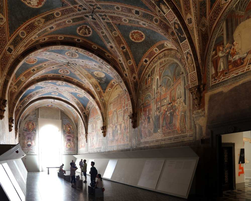 Ein historischer Saal von Santa Maria della Scala