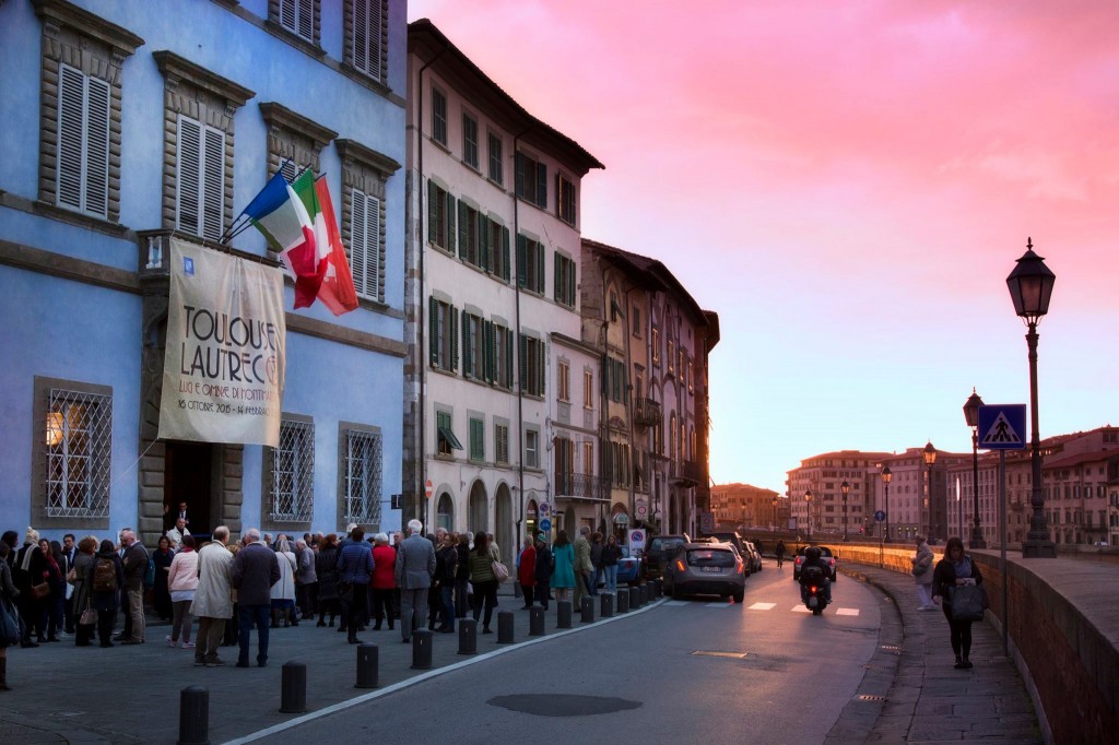 Der Palazzo Blu in Pisa bei Sonnenuntergang