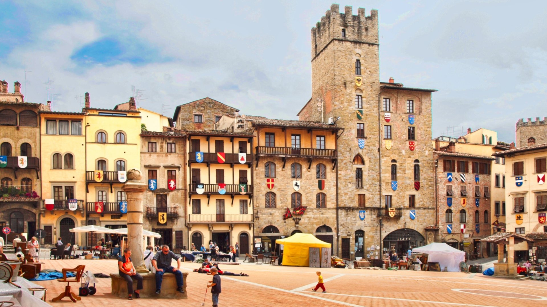 Die Piazza Grande in Arezzo