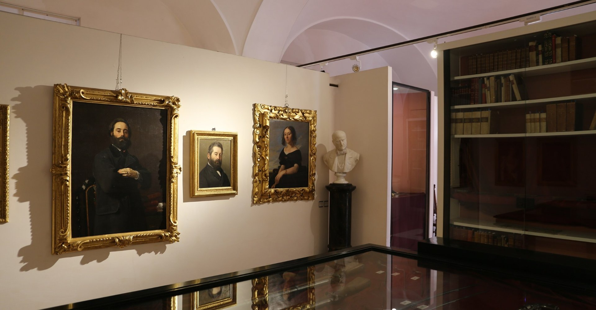 Interior de la Pinacoteca Foresiana