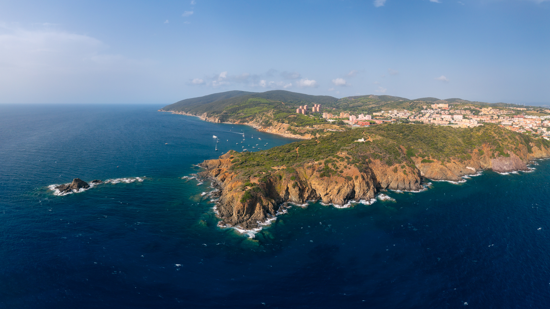 Vista del Promontorio di Piombino dall'alto