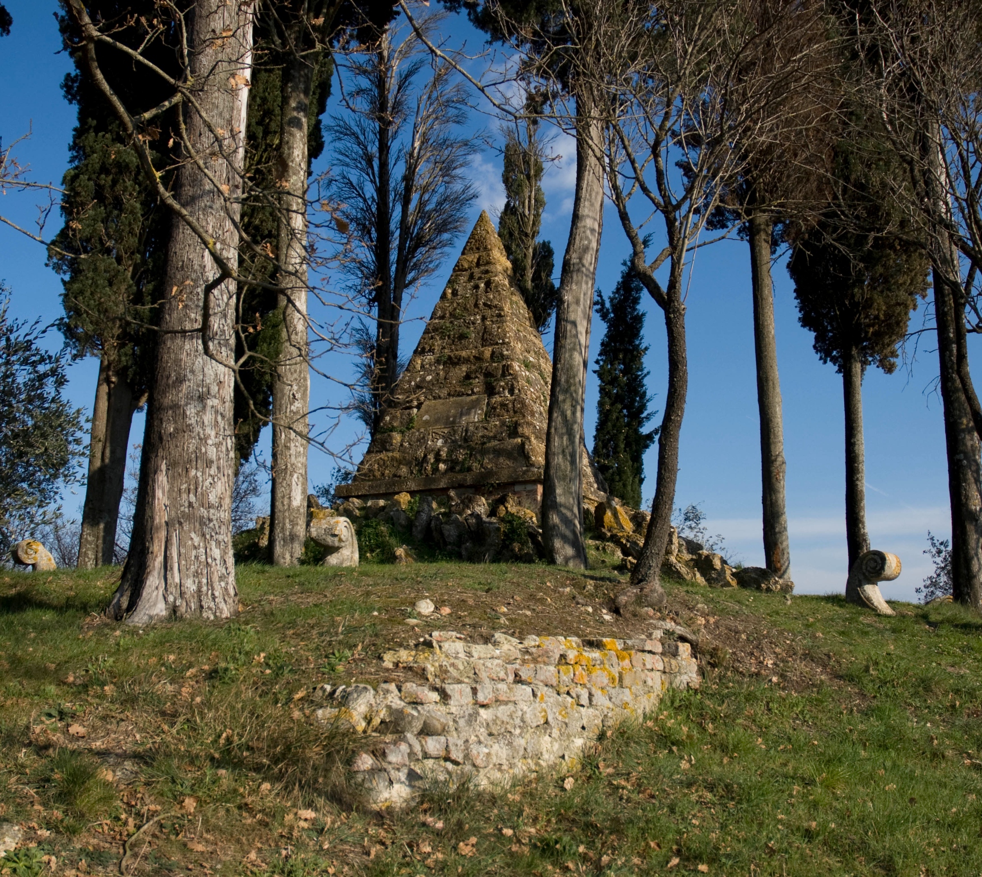 Piramide di Monteaperti