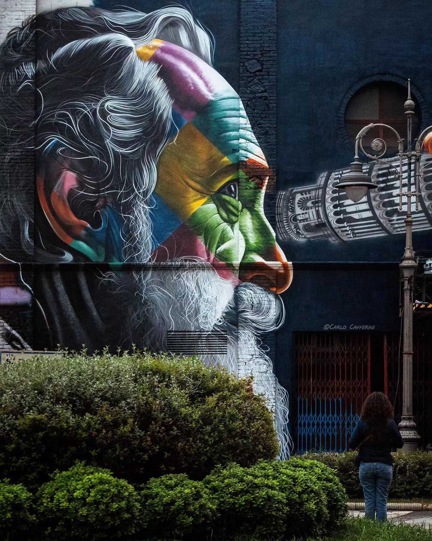 Pisa, a 160-metre mural depicting Galileo Galilei by Kobra