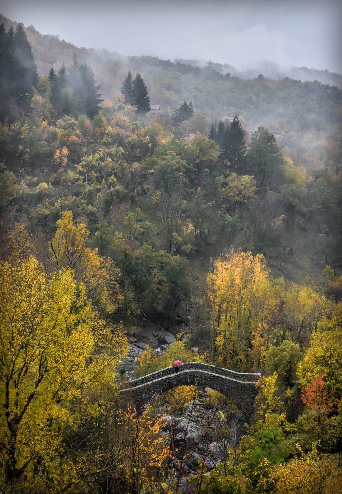 Ponte della valle oscura, visto dall'alto