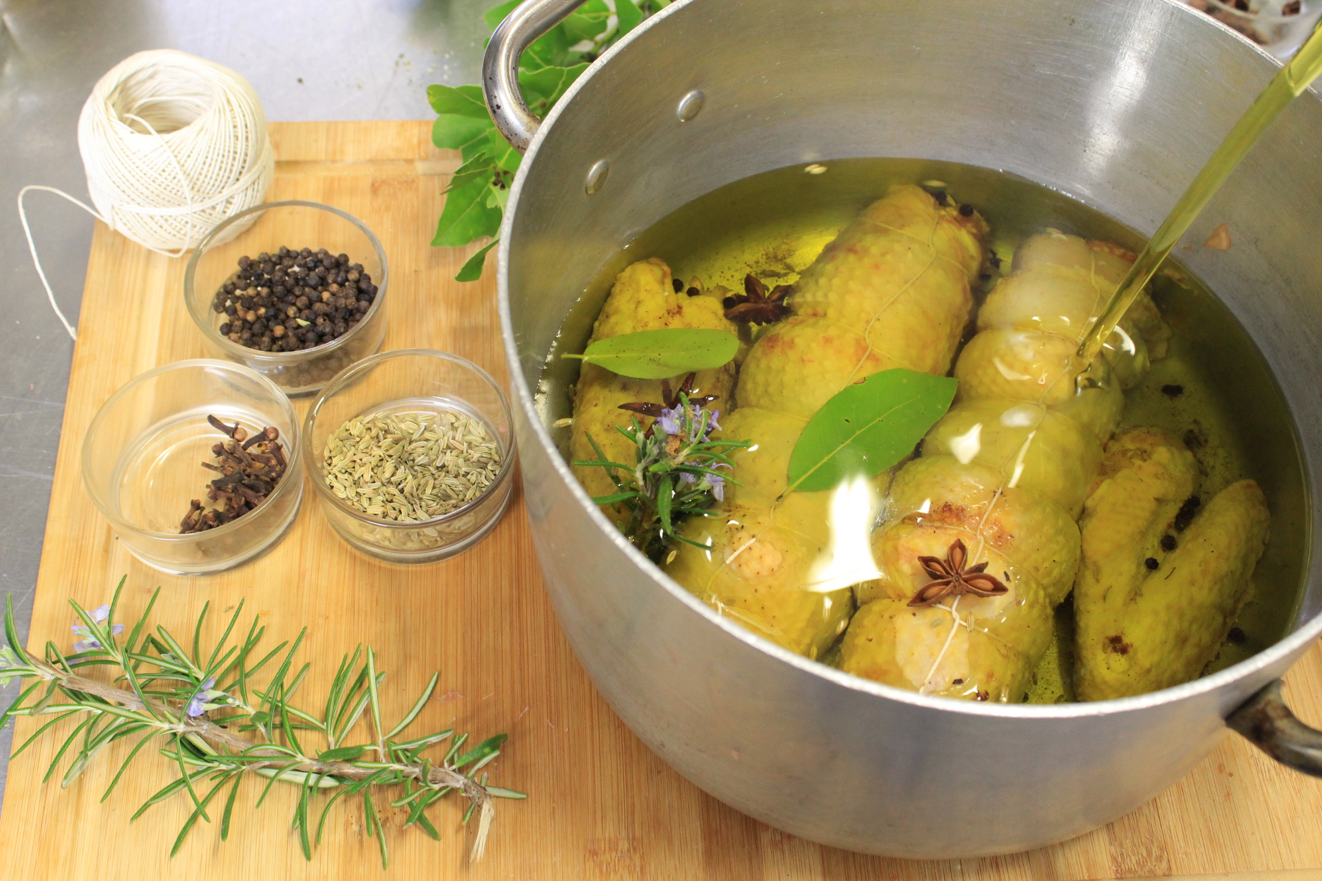 Cooking porchetta-style chicken Cooking porchetta-style chicken