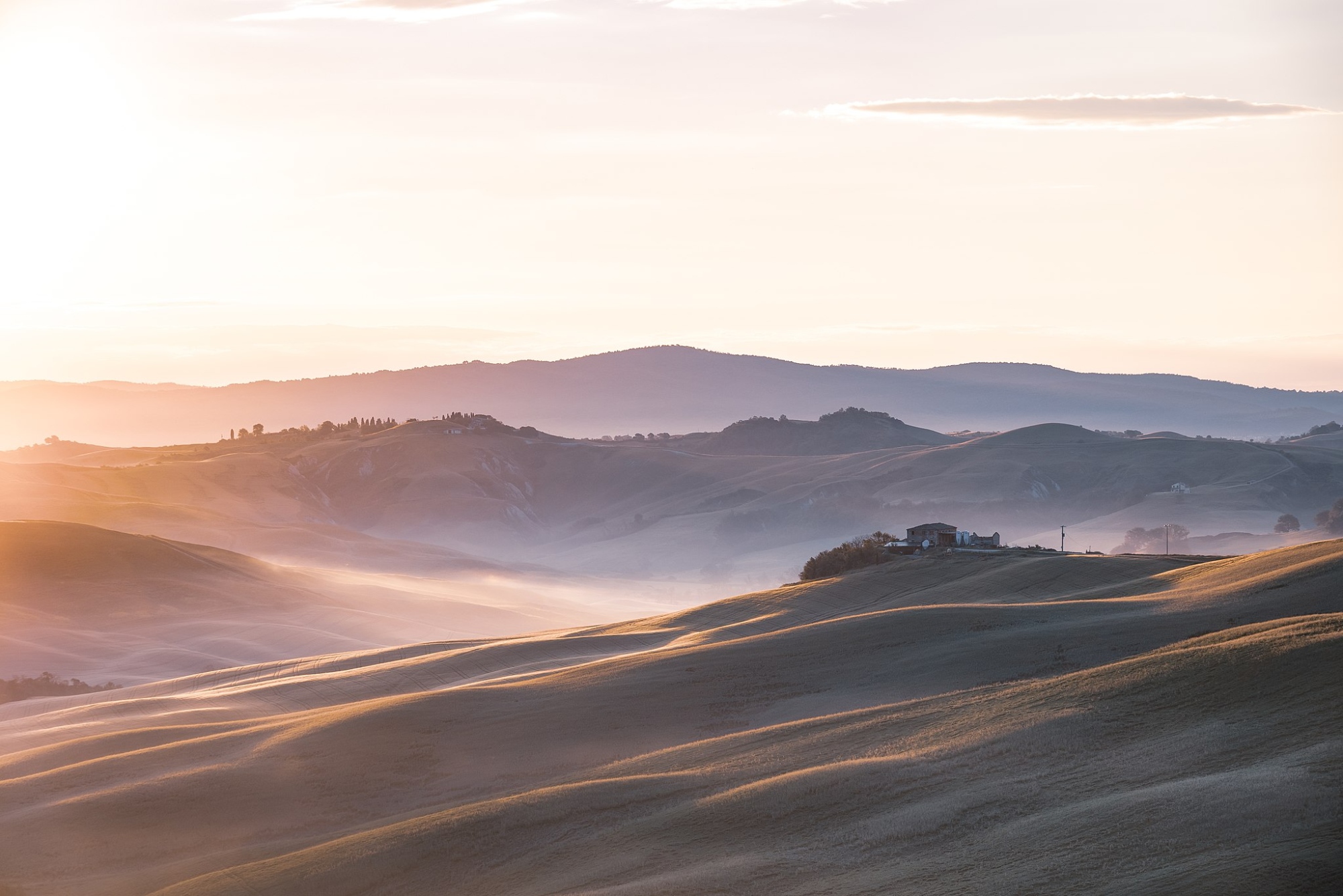 Alba nella Riserva Naturale Regionale Crete dell'Orcia