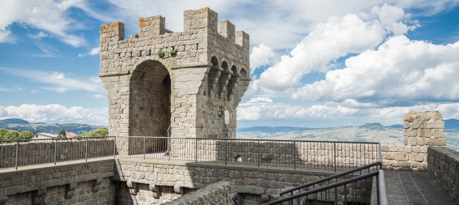 Murs de la forteresse de Piancastagnaio