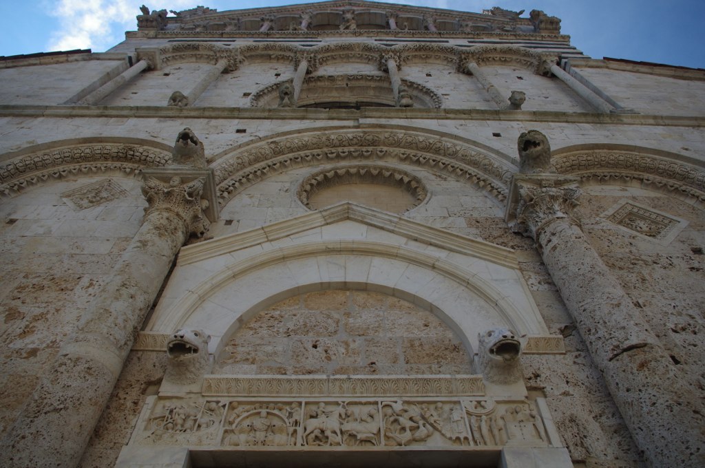 The facade of the Cathedral of San Cerbone