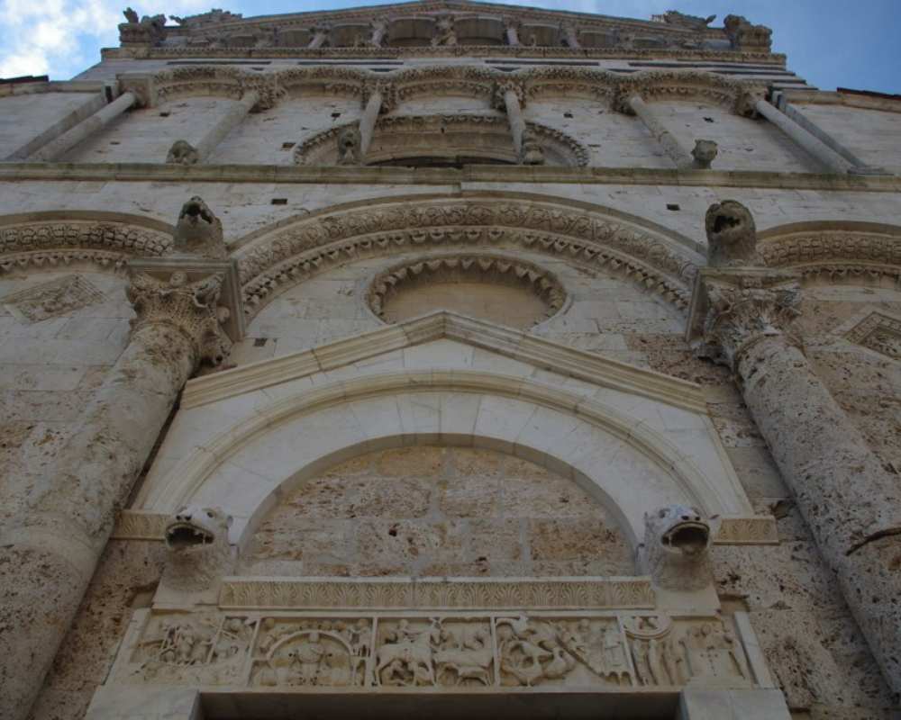 The facade of the Cathedral of San Cerbone