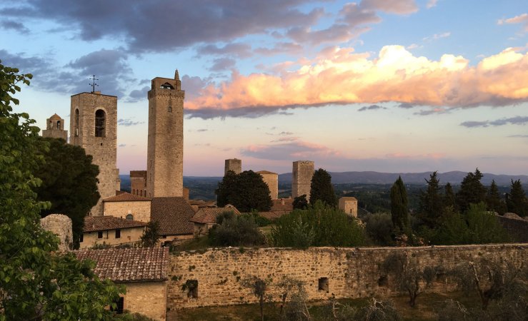 San Gimignano and Dante Alighieri