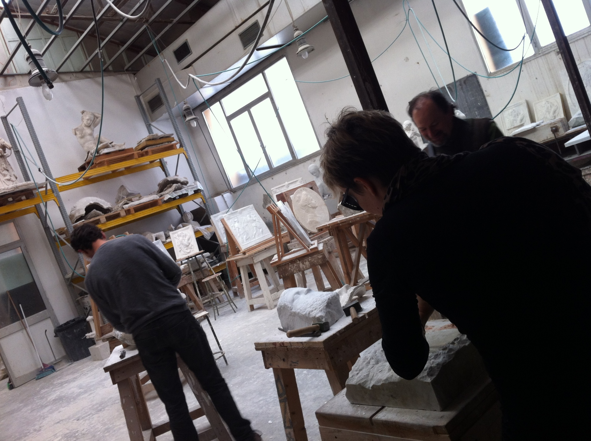 Sculpture class in Carrara