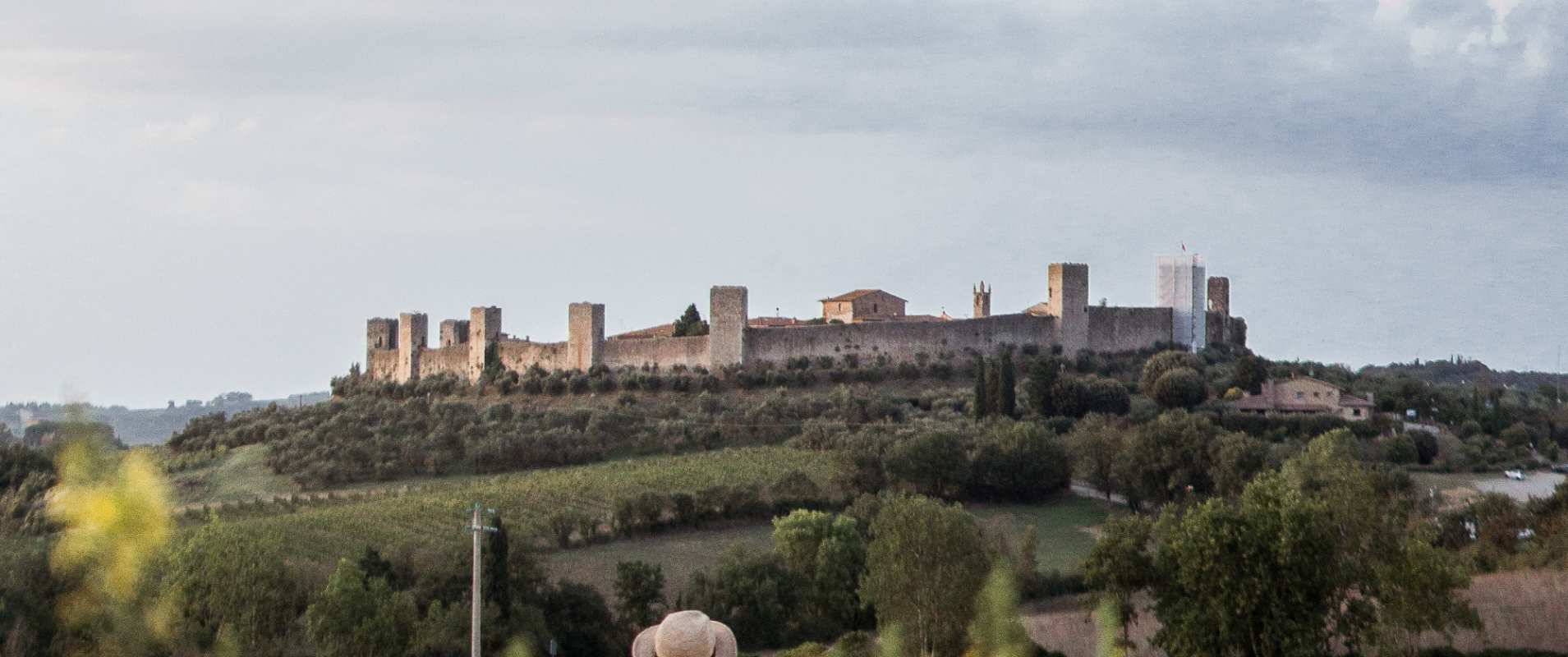 Vista de Monteriggioni desde la Vía Francígena
