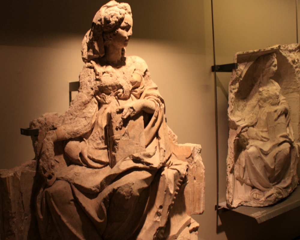 The statues by Jacopo della Quercia for Fonte Gaia