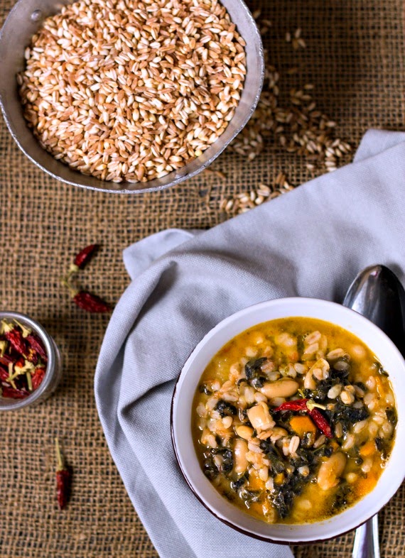 Spelt soup with black cabbage