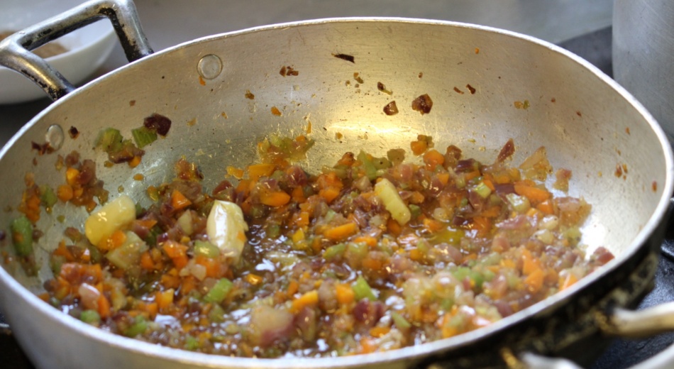 Chop the vegetables and fry them in extra virgin olive oil