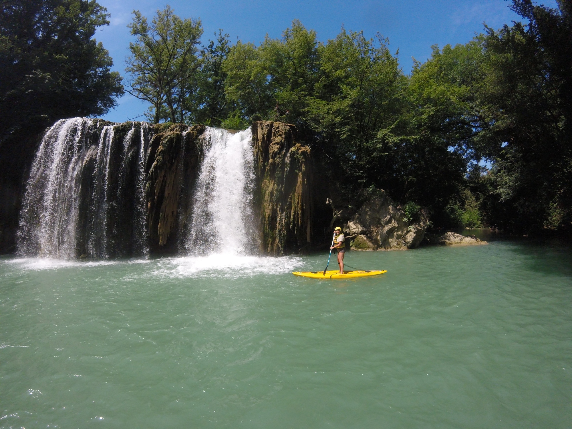 Surf de pala a lo largo del río Elsa