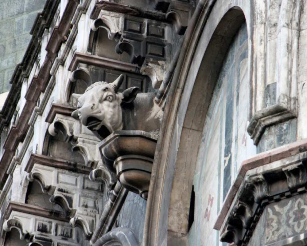 Der Stierkopf am Dom von Florenz