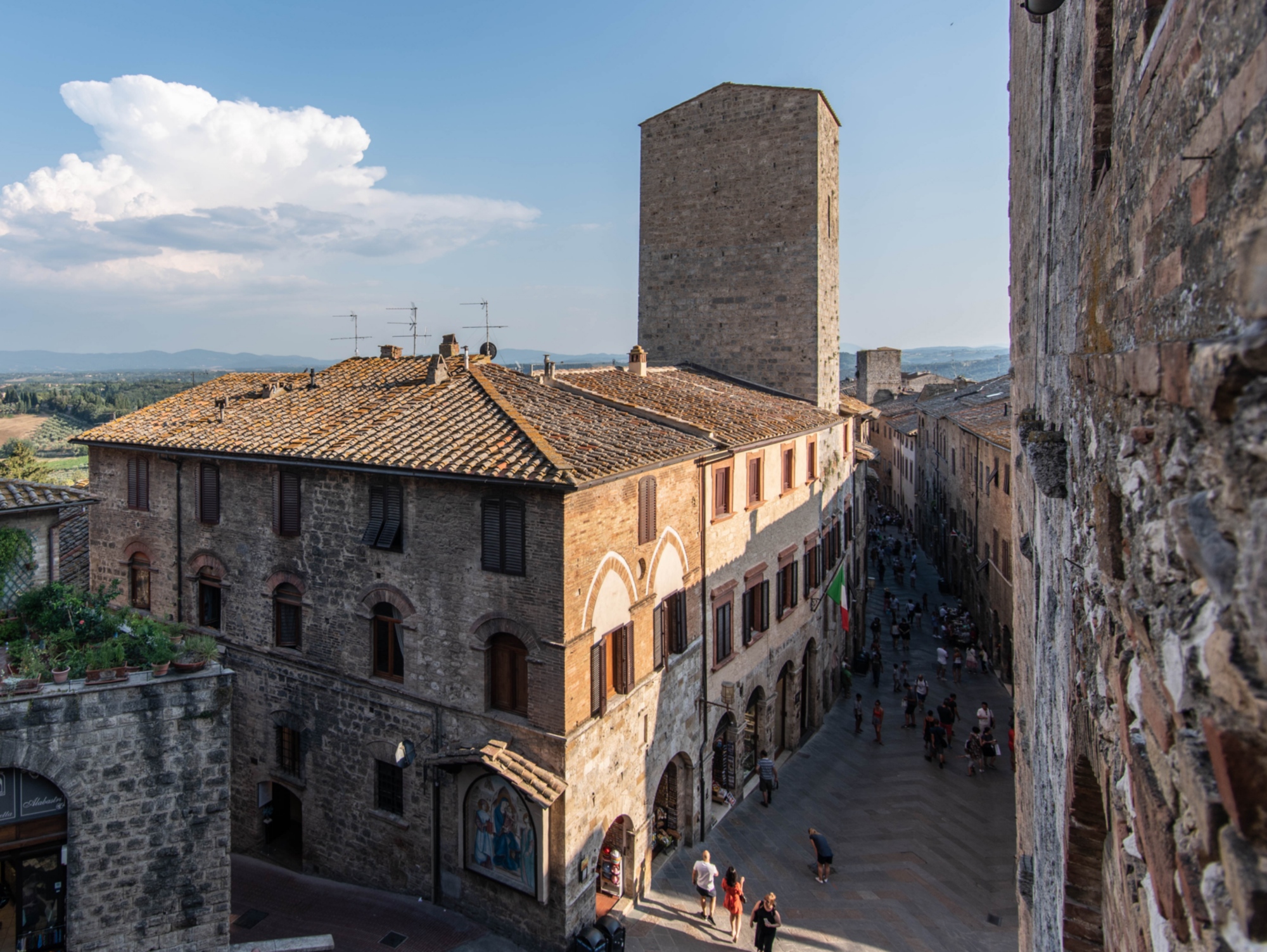 Torre e Casa Campatelli, esterno