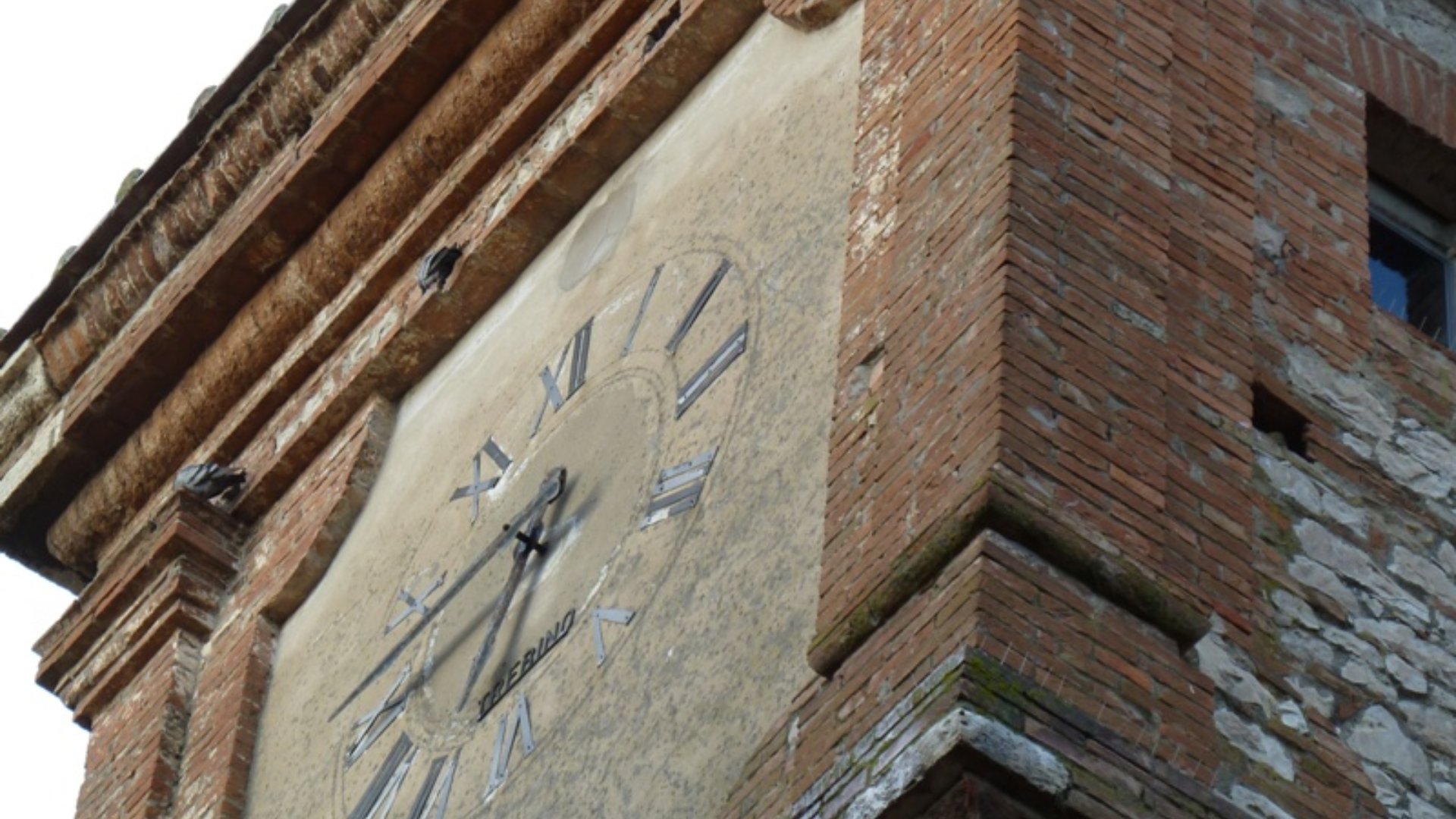 Der Uhrturm in Castelnuovo Berardenga