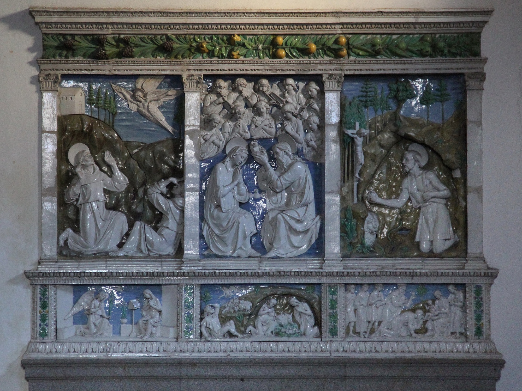 Trittico, navata di destra nella Pieve delle Sante Flora e Lucilla_008