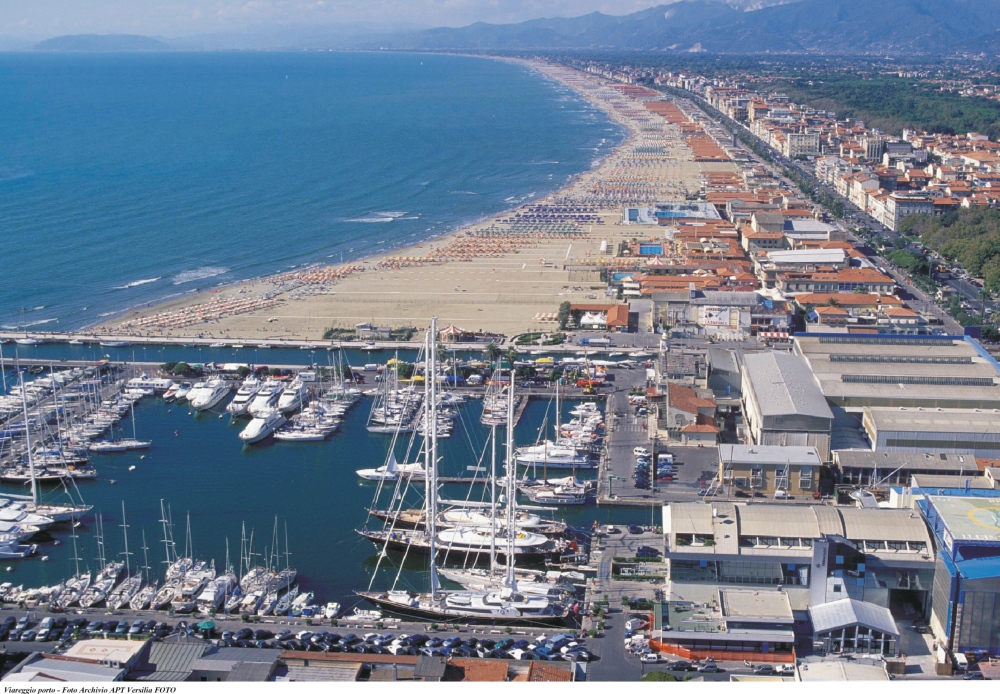 The coast of Viareggio