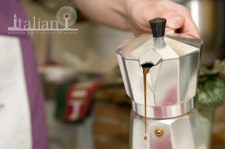 Pour the Alchermes into a shallow bowl as well as a few drops of Italian coffee Italian Eye Pour the Alchermes into a shallow bowl as well as a few drops of Italian coffee
